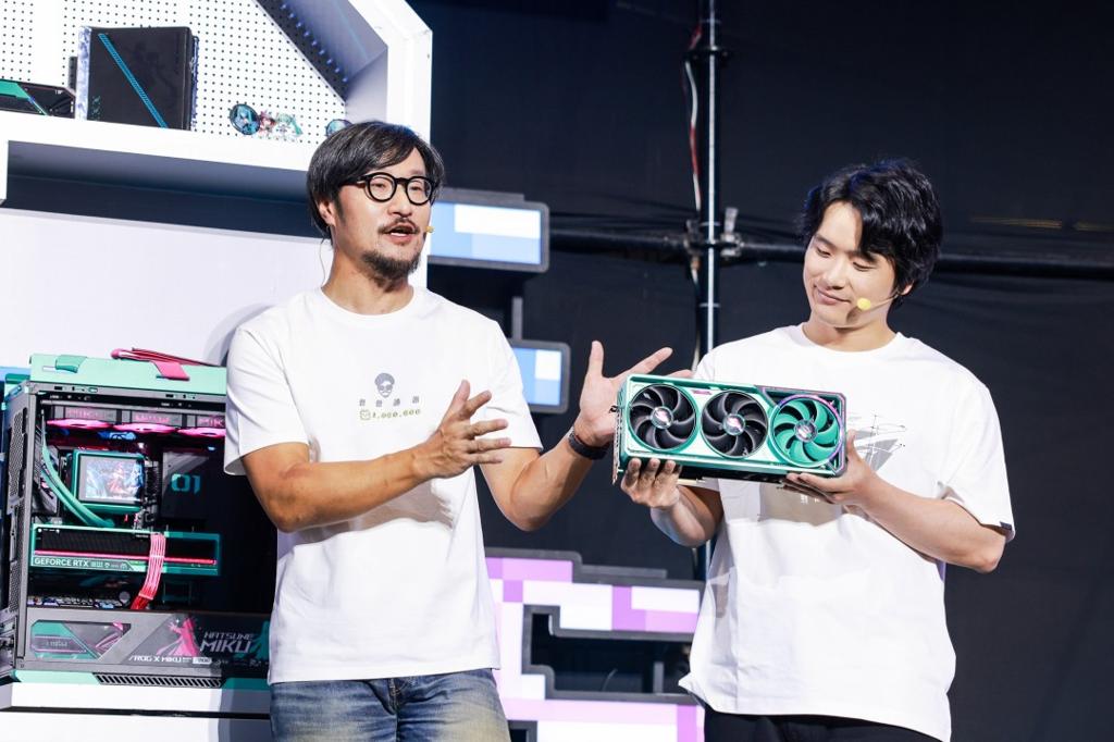 “大陆秀夫”遇上本尊！华硕中国总经理Tony大叔与小岛同框
