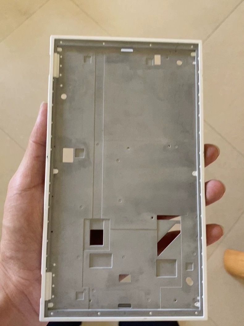 疑似Switch2 OLED中框流出 二手市场惊现原型机部件