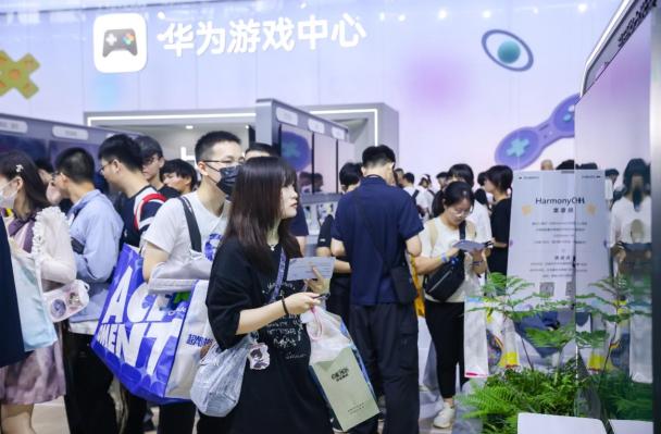 ChinaJoy首日直击：50+款鸿蒙游戏引爆玩家热潮