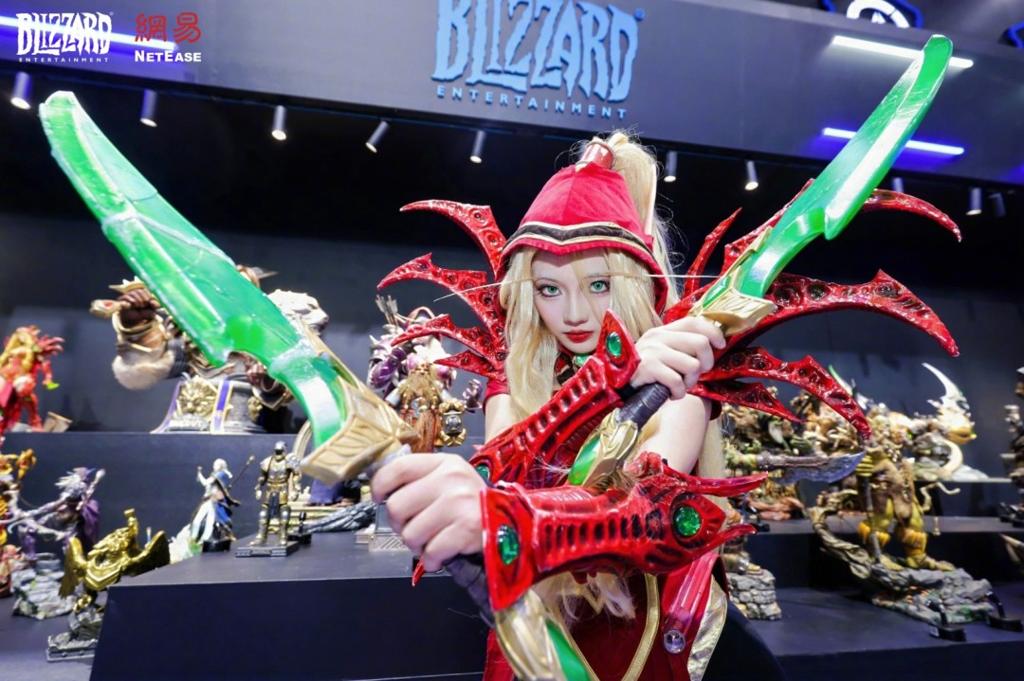 28.8万元送到家！暴雪在CJ现场展示2米高巫妖王雕像