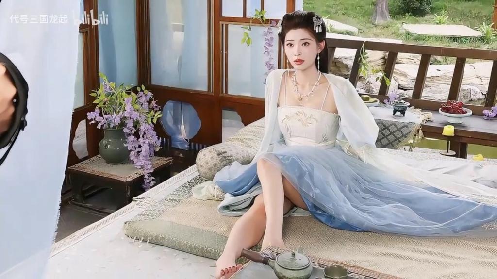 《代号三国：龙起》新视频 钟晨瑶火辣热舞！