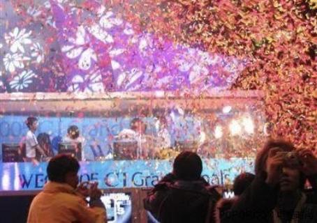 致敬CNCS二十载荣光，cs1.6经典再续尽在KK官方对战平台！